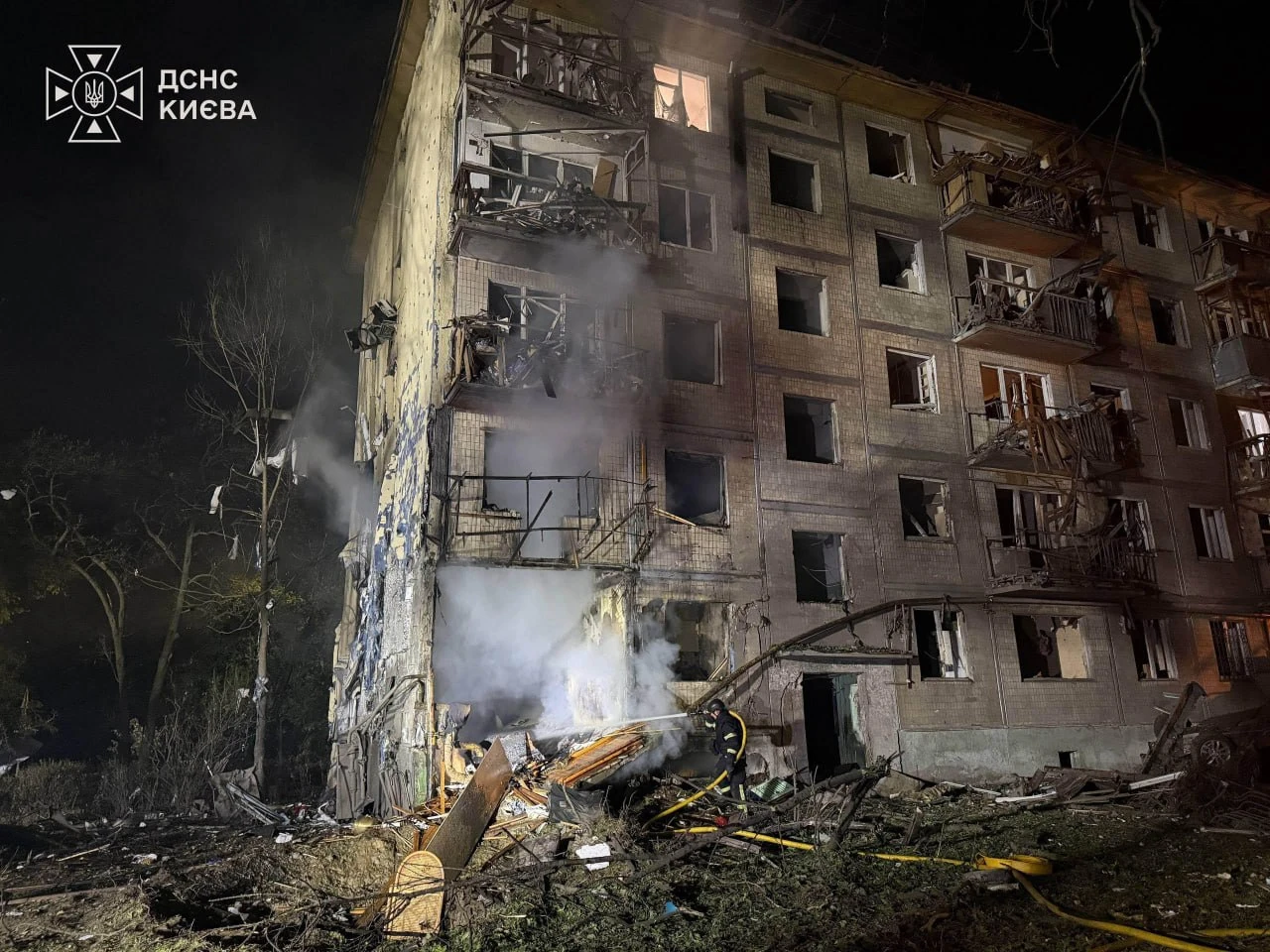 Наслідки російського балістичного удару по Києву в ніч на 1 серпня 2026 року: пожежі та руйнування у Дарницькому