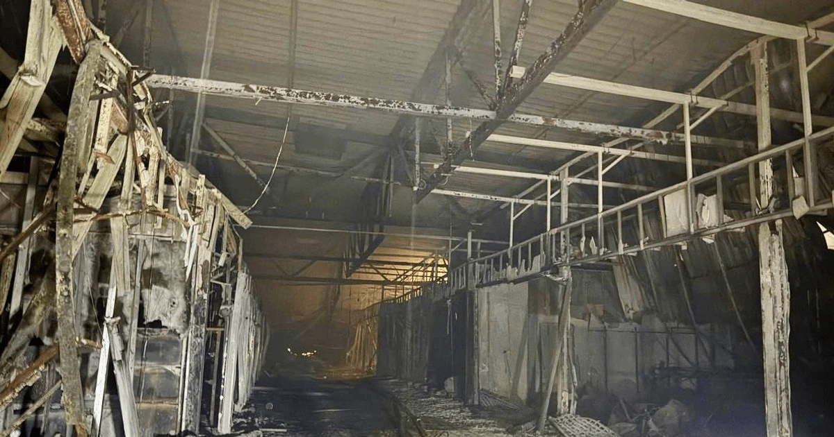 Після удару по ТЦ у Кривому Розі з-під завалів дістали тіло ще однієї загиблої